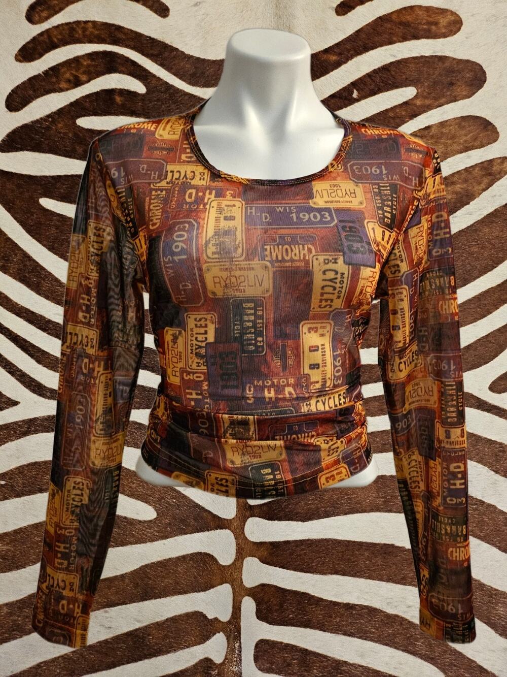 Vintage Y2K Harley Davidson License Plate AOP Print Mesh Long Sleeve Sz M USA